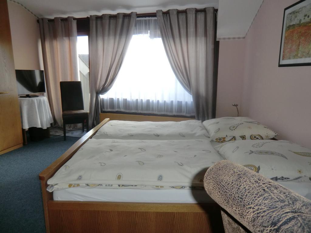 Hotel Garni Julia Линних Номер фото