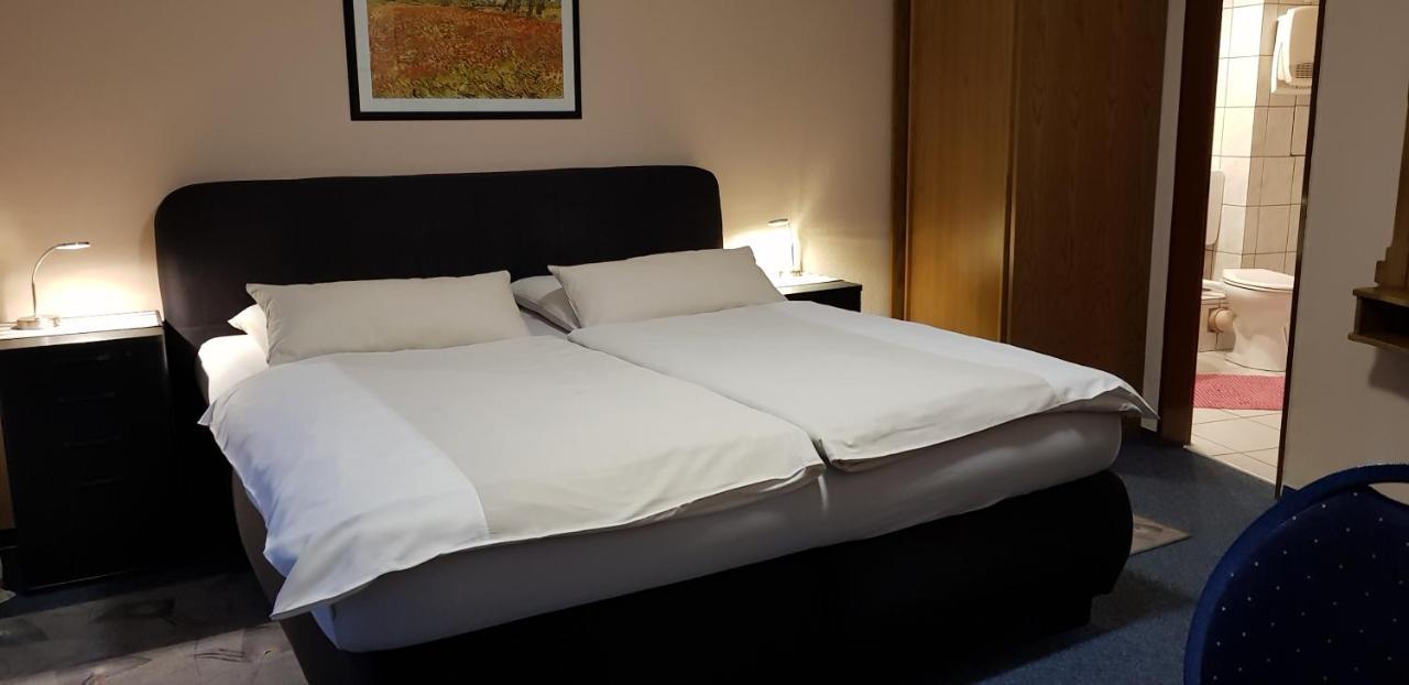 Hotel Garni Julia Линних Экстерьер фото