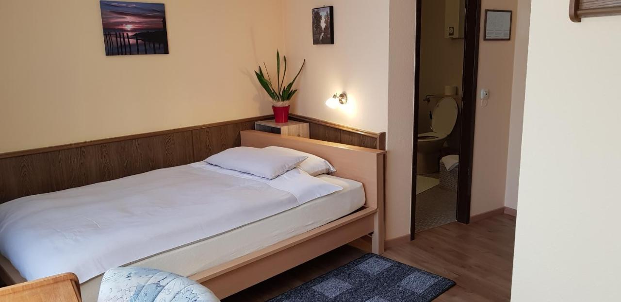 Hotel Garni Julia Линних Экстерьер фото